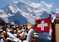 Кому предоставляют политическое убежище в Швейцарии